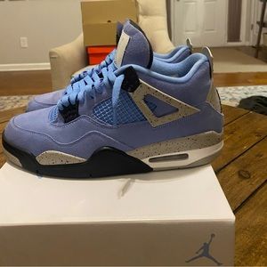 AIR JORDAN 4 RETRO
